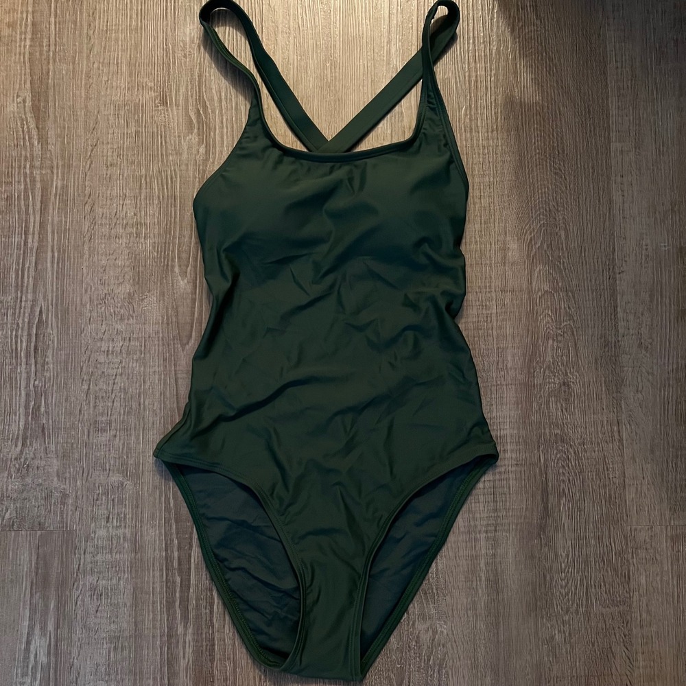 NWT Quince Italian Cross Back One Piece Swimsuit XS Palm Green Minimalist
